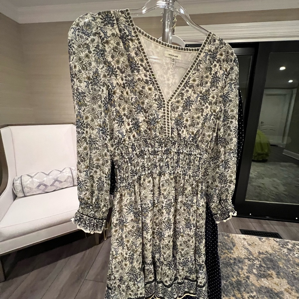 Long sleeve comfortable dress
